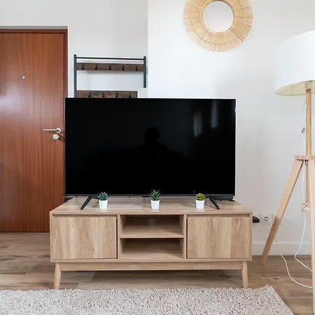 Le Petit Colbert Yourhosthelper Nîmes