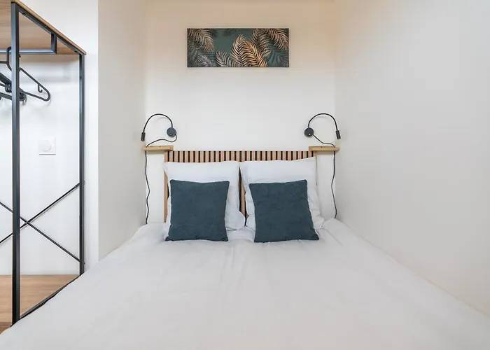 Le Petit Colbert Yourhosthelper